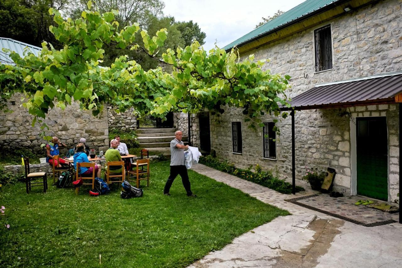 Guesthouse Shtini Fshat Eksteriør billede