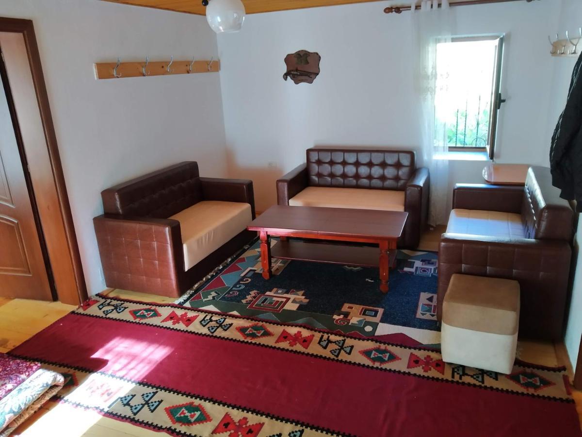 Guesthouse Shtini Fshat Eksteriør billede
